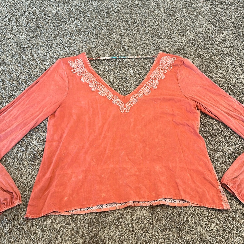 Gimmicks by BKE BLOUSE a